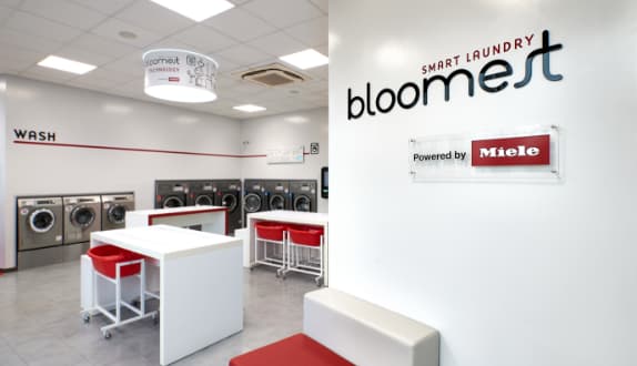 interno lavanderia self service