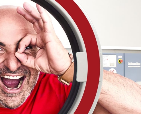 imprenditore alla lavanderia self service