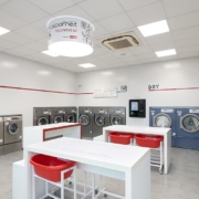 interni lavanderia self service